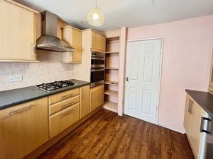 Kitchen- click for photo gallery